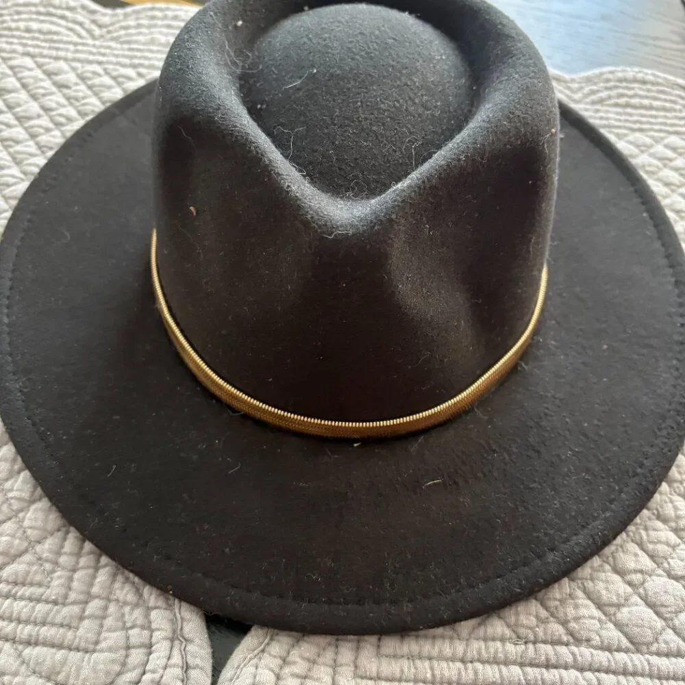 Unbranded black polyester