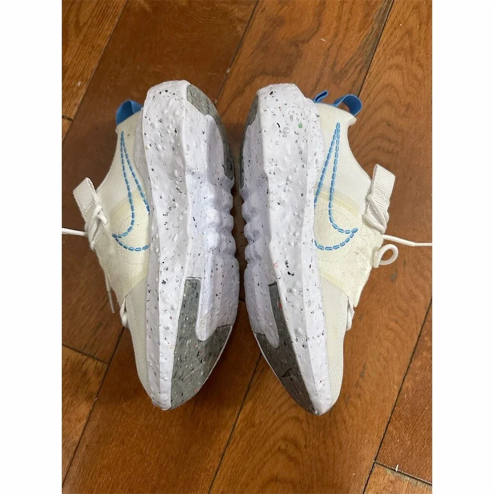 Nike tabs color