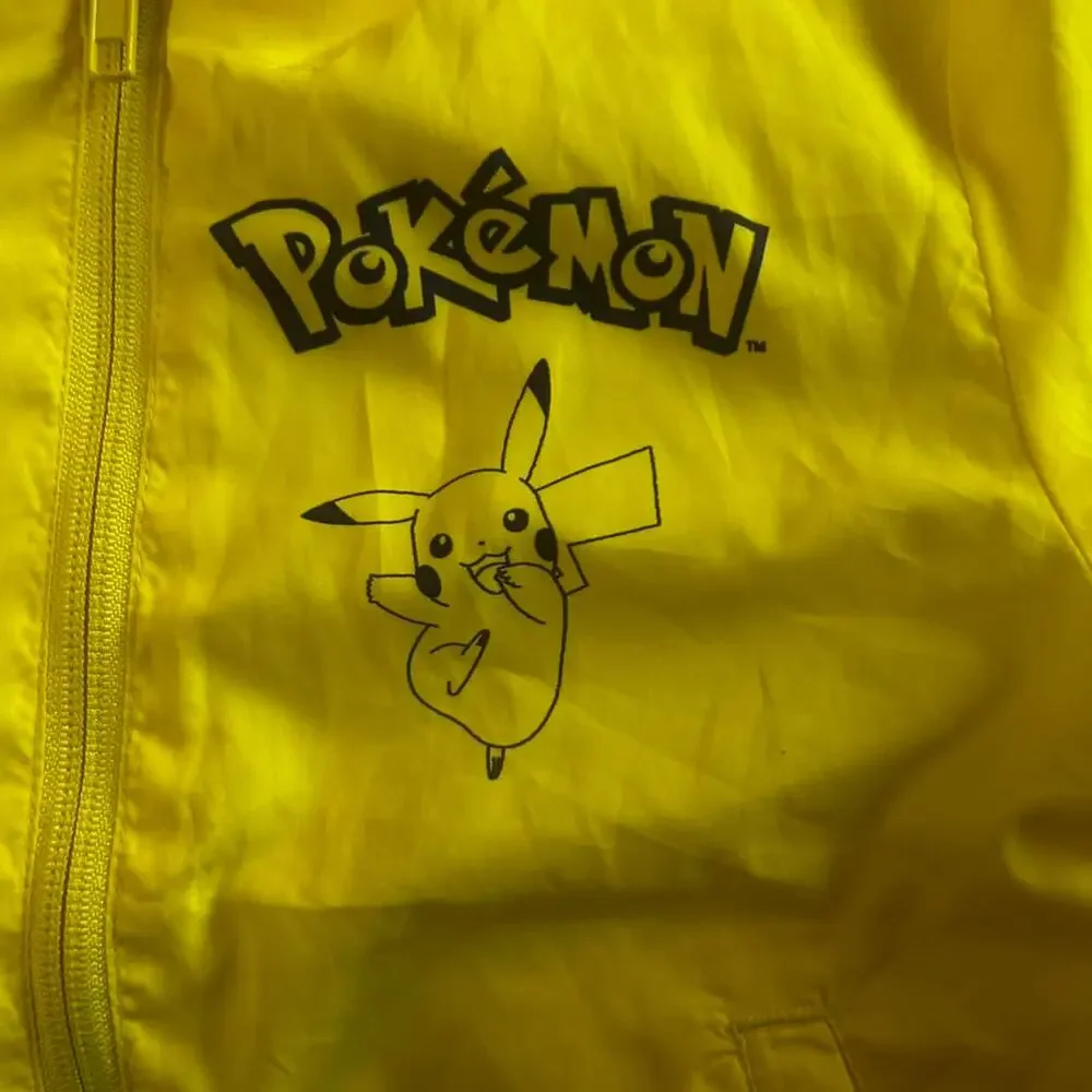 H&M yellow pokémon