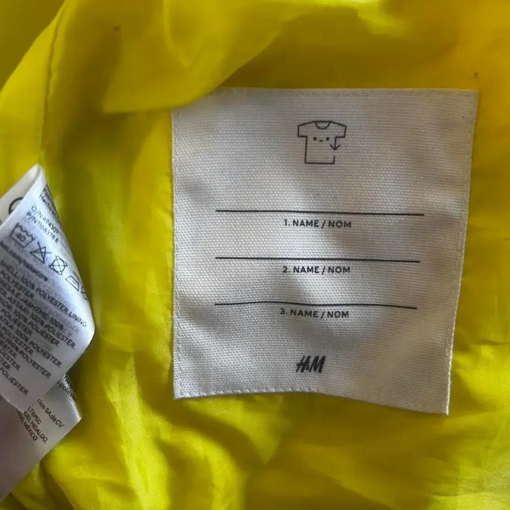 H&M yellow pokémon