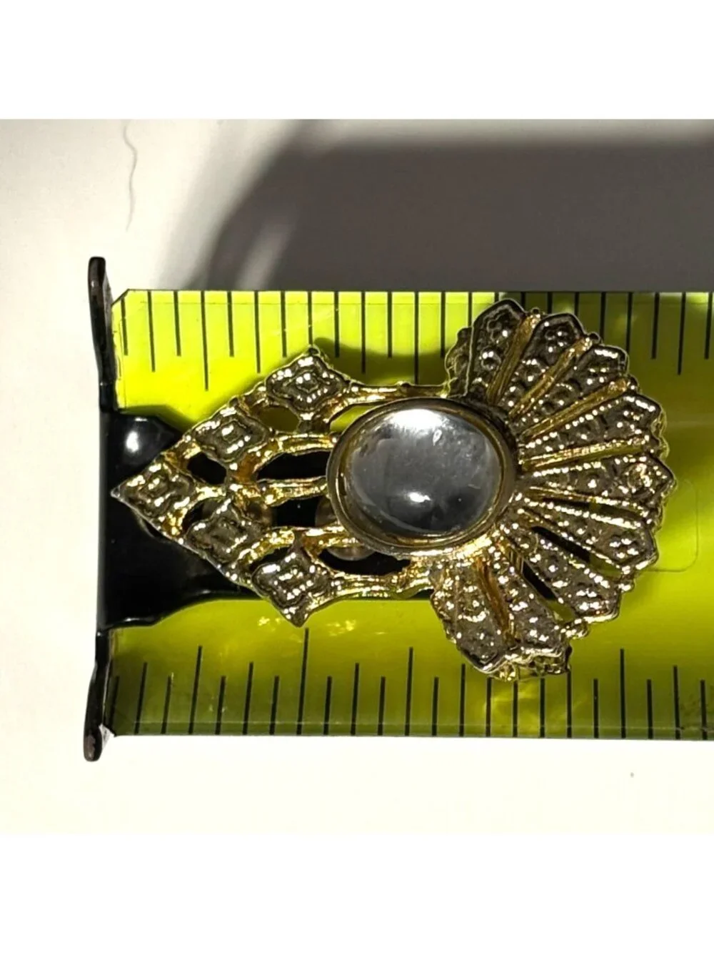 Vintage Art Deco Brooch specifications era