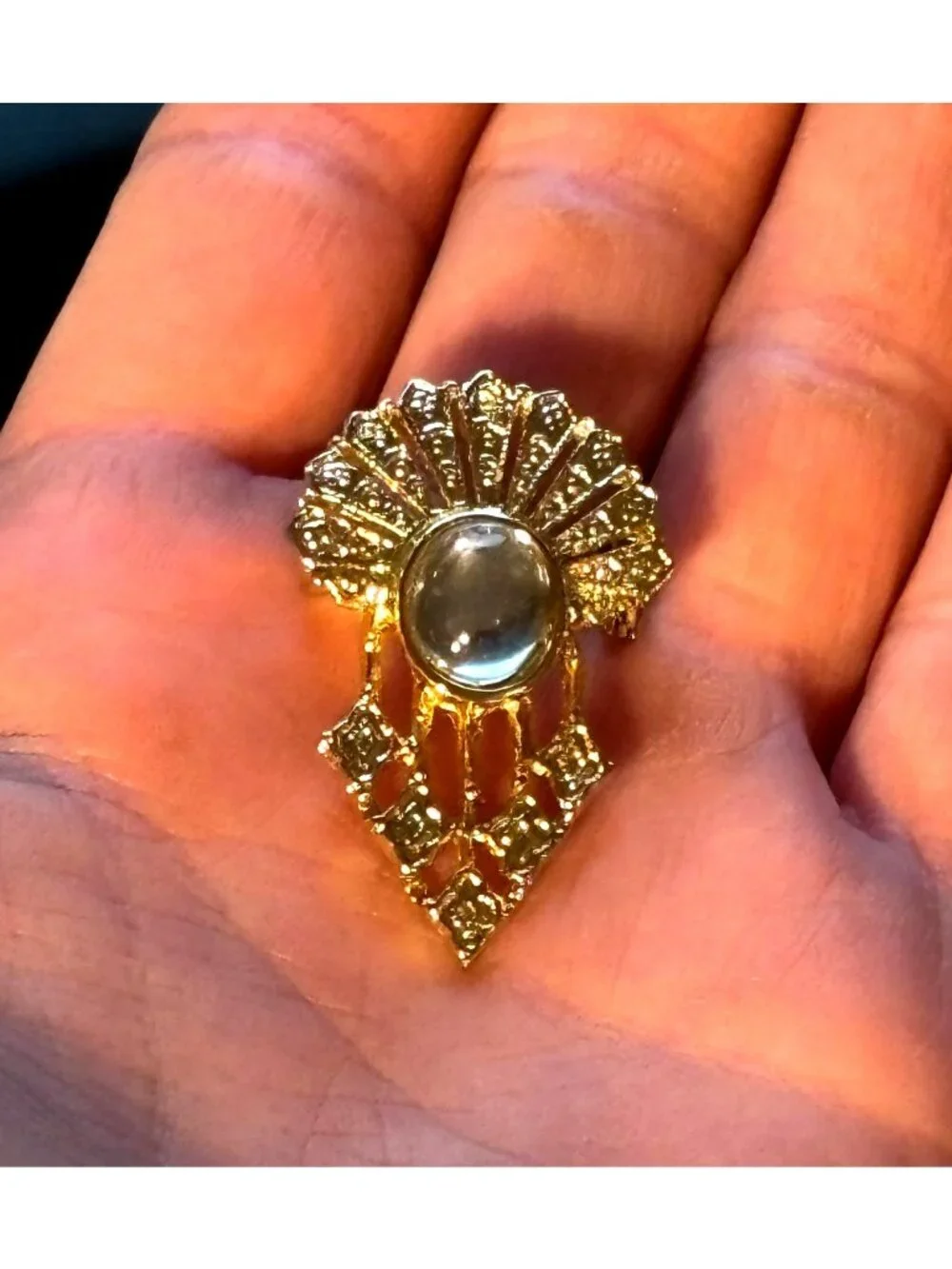 Vintage Art Deco Brooch specifications era