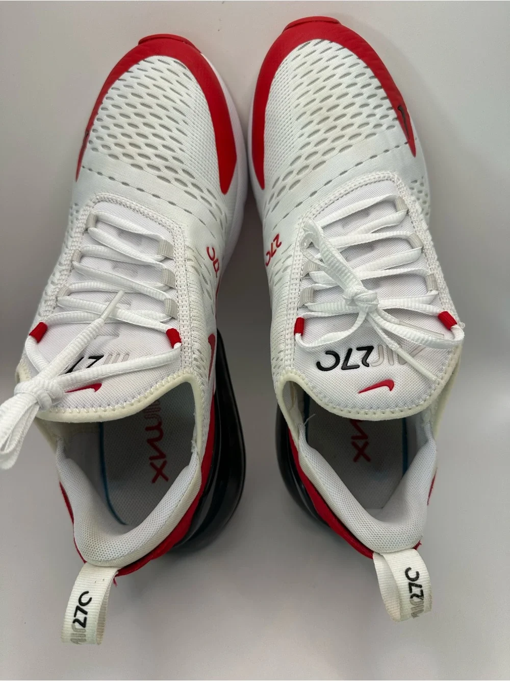 Nike visible lightweight 270