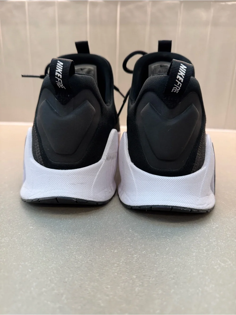 2 Pairs of Nike Running Shoes Bundle – Men’s US 11 – Great Condition
