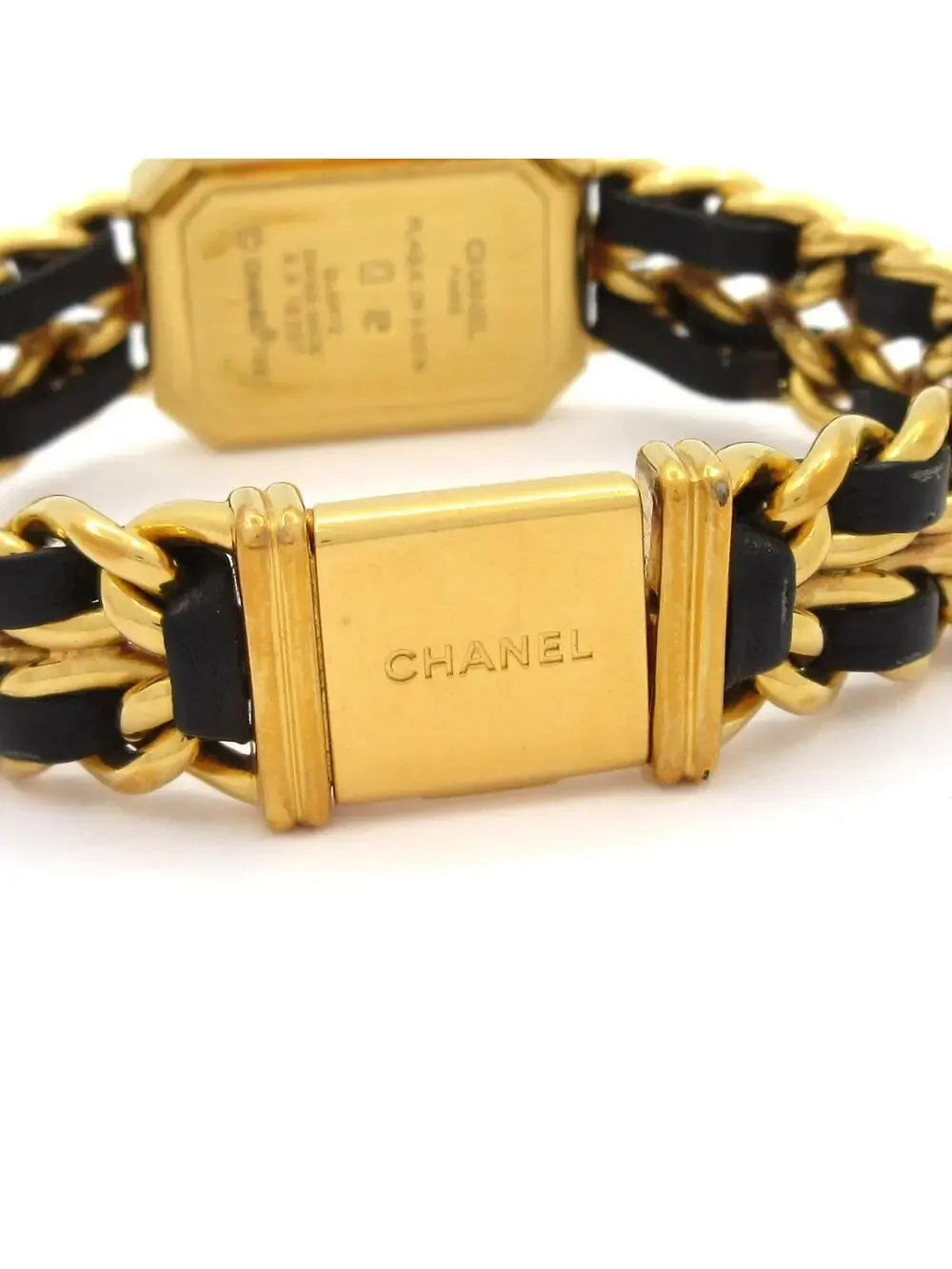 CHANEL elevate your