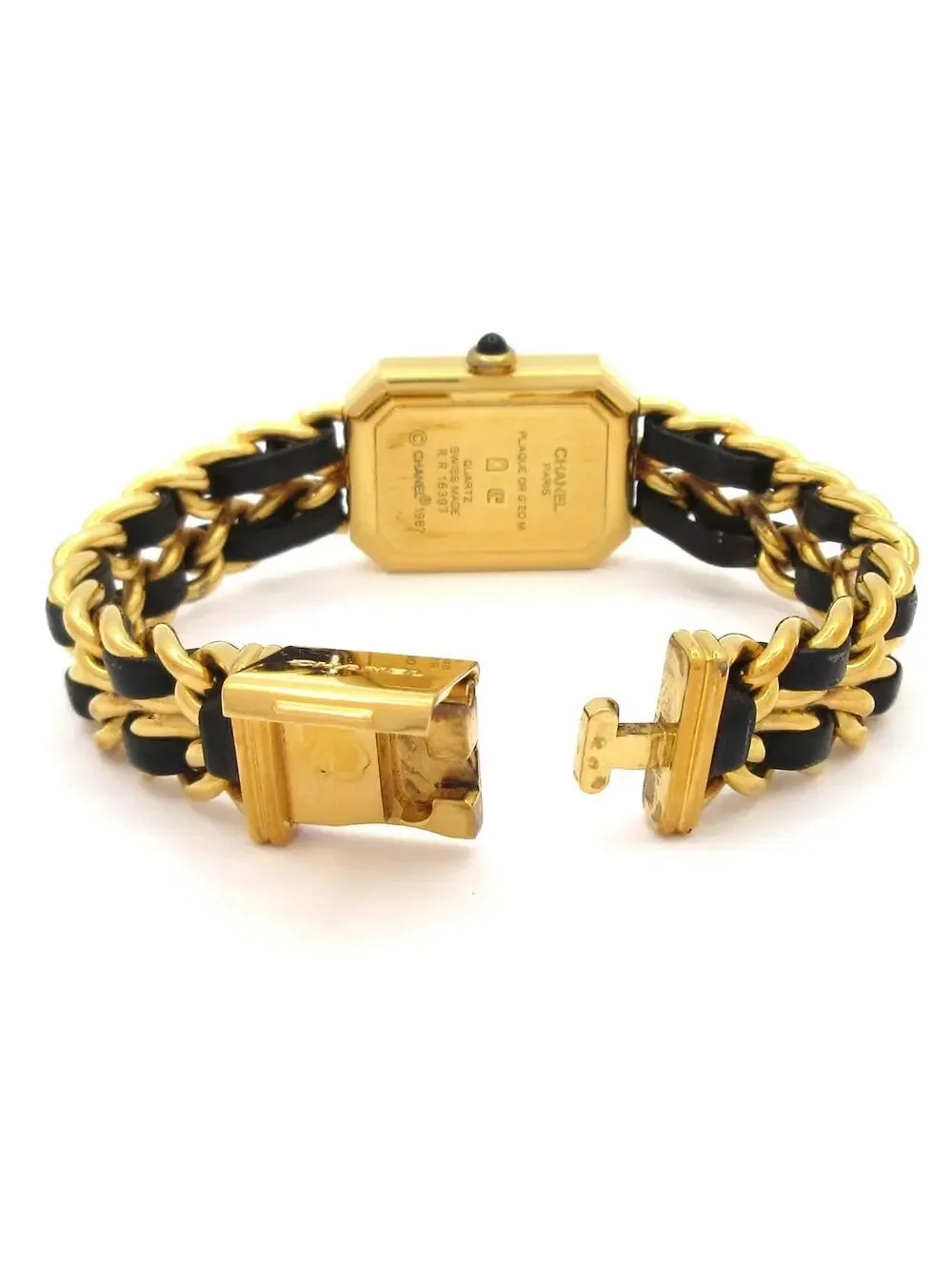 CHANEL elevate your