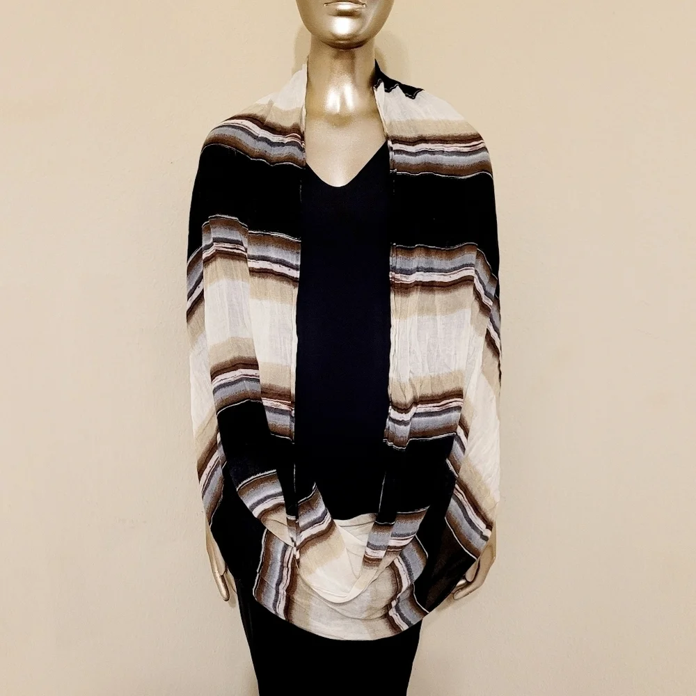 Unbranded set scarves