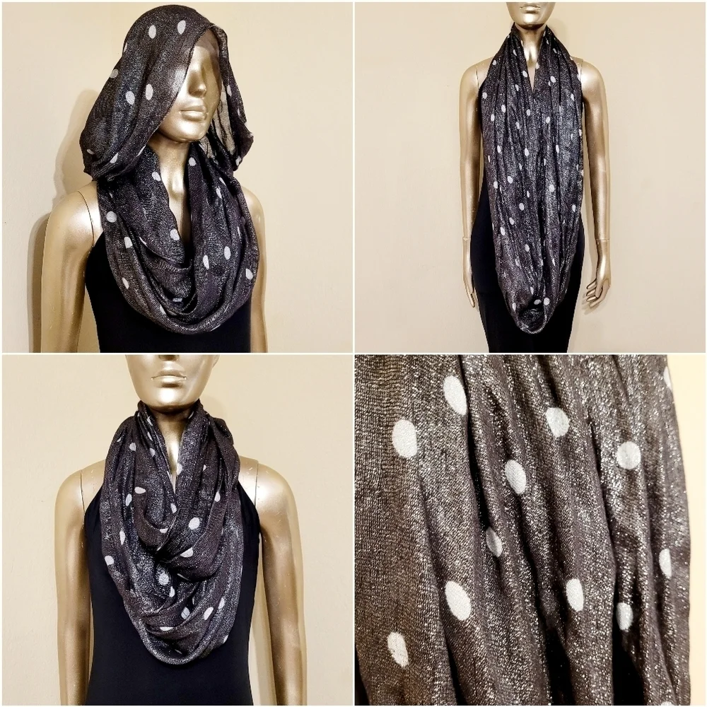 Unbranded set scarves