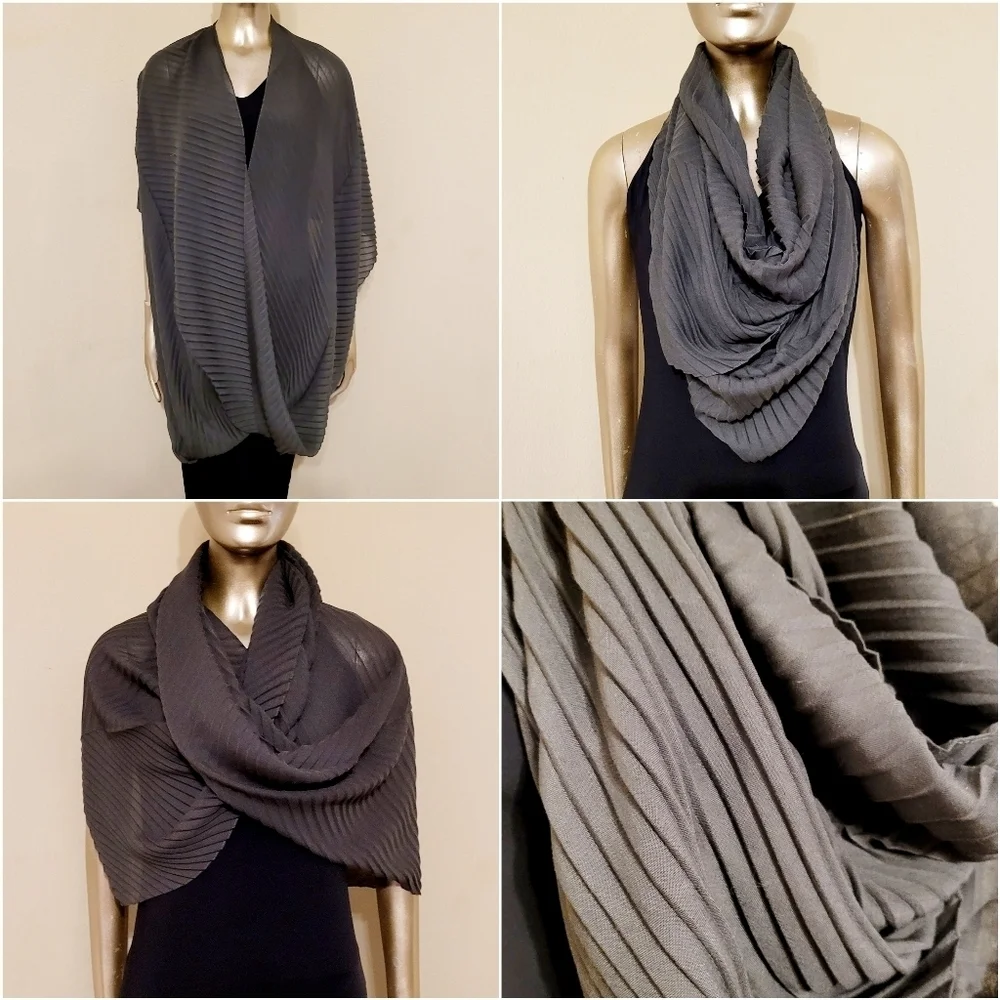 Unbranded set scarves