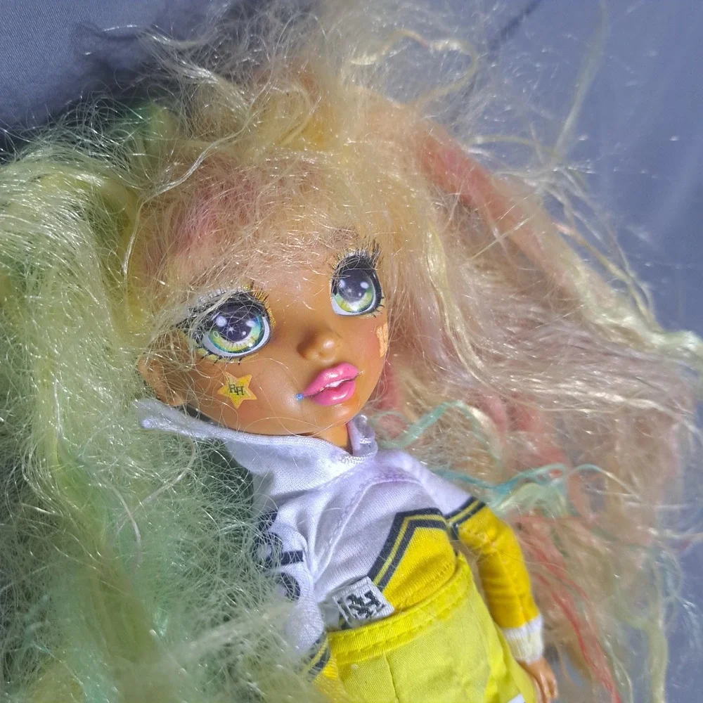 MGA Entertainment rainbow high