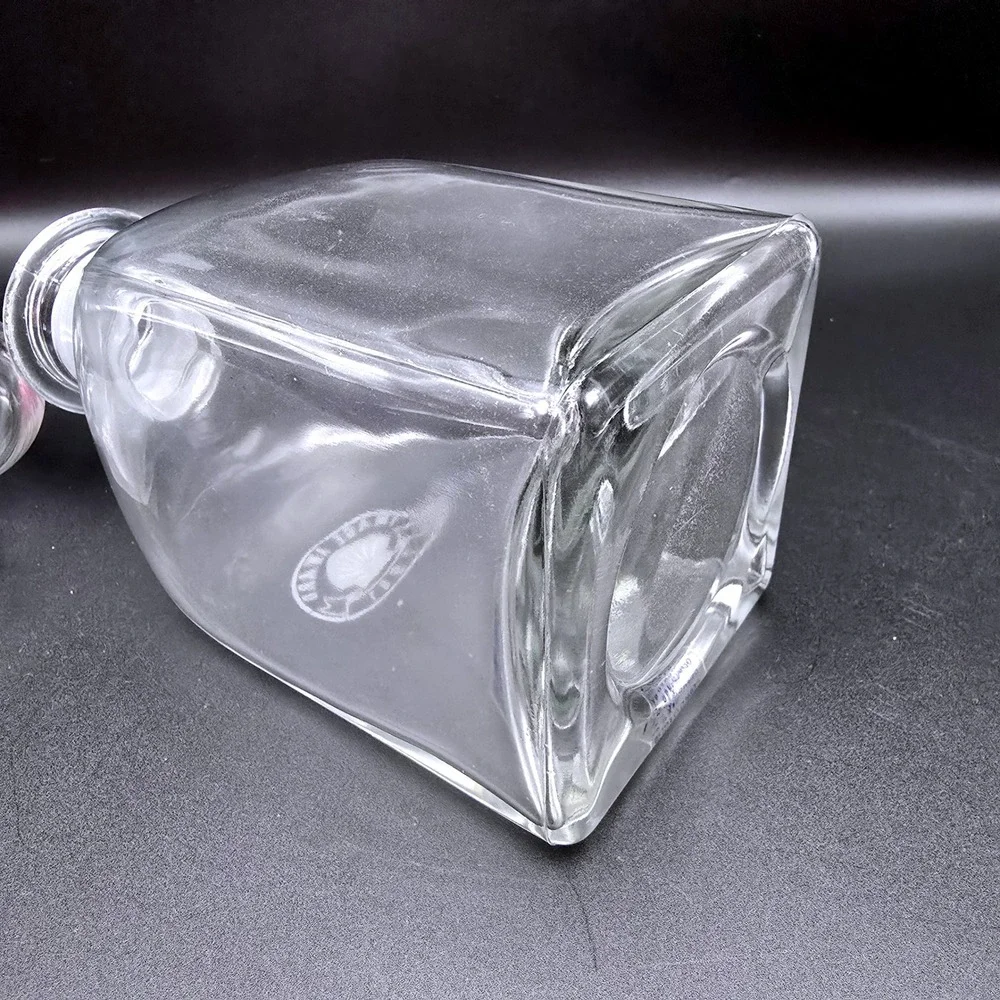 Block & Ivy decanter glass clear