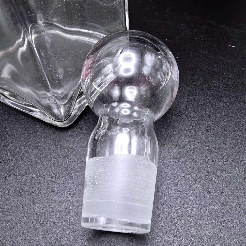 Block & Ivy decanter centerpiece lid