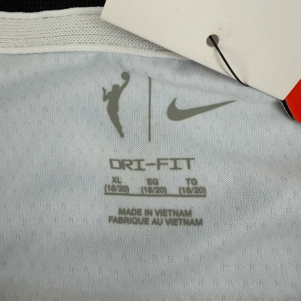 Nike measurements chest