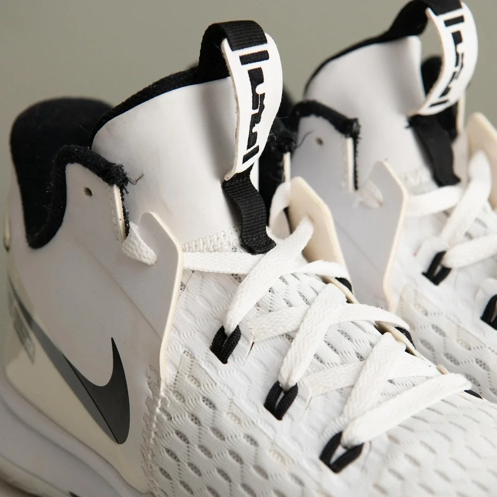 Nike lebron witness