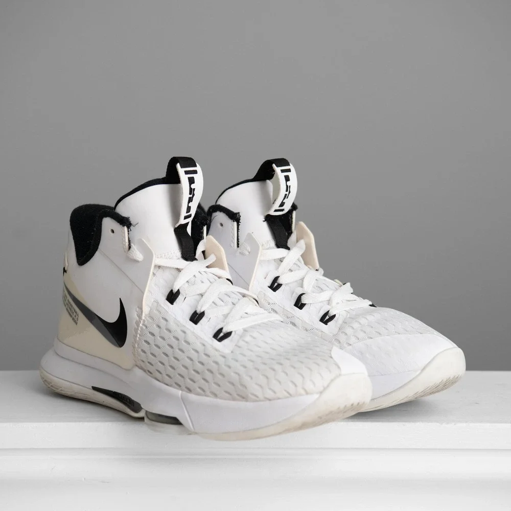 Nike lebron witness
