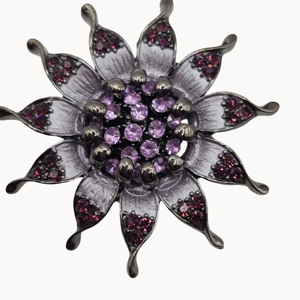 Unbranded rhinestone flower