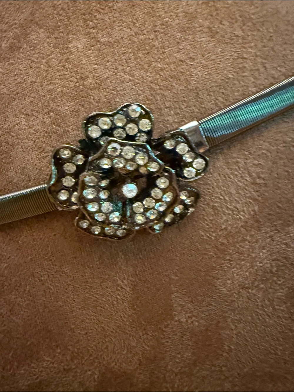 N/A styling metallic flower