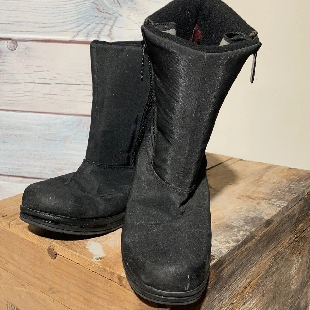 9W TOTES all weather  black boot. Double zipper