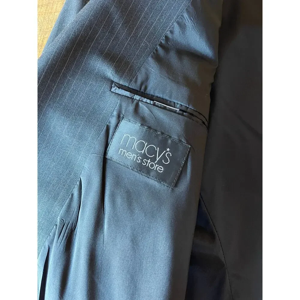 Lauren Ralph Lauren inside excellent sleeves