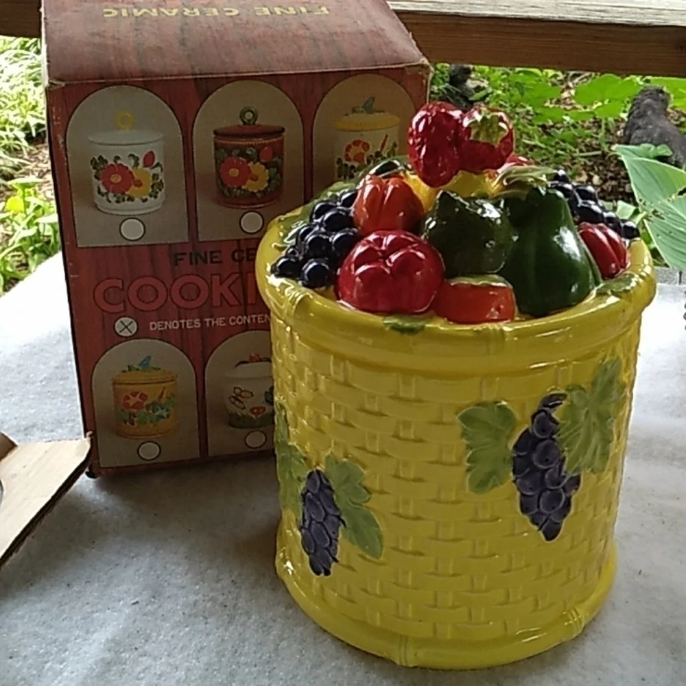 Vintage 1960s made in Japan hand painted cookie jar in original box