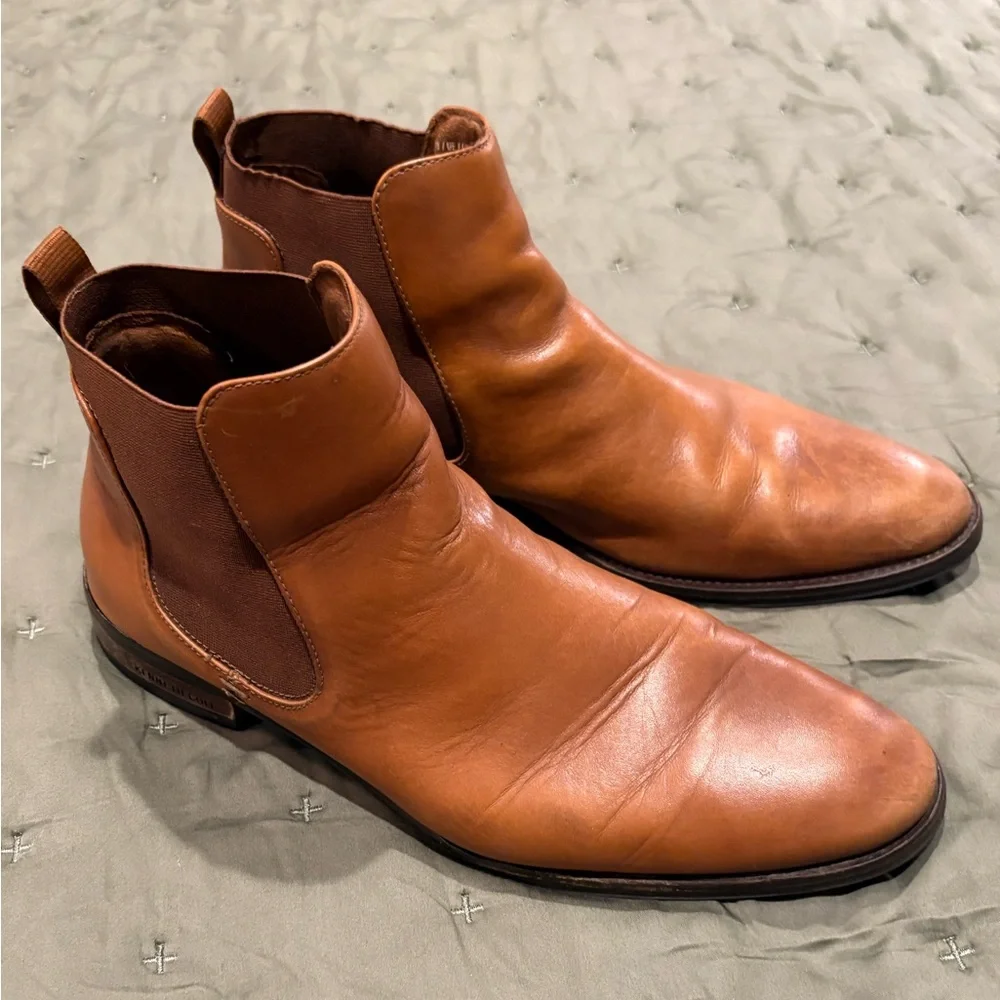 Kenneth Cole design boots