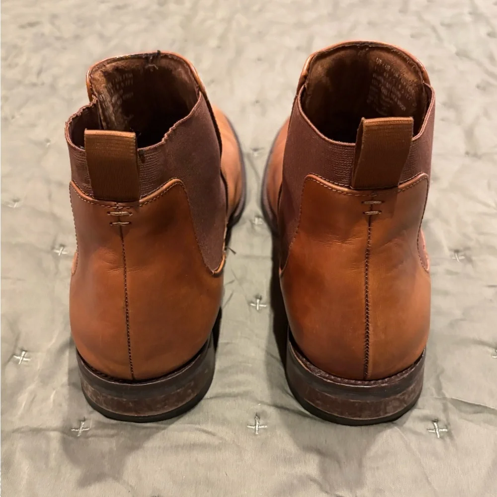 Kenneth Cole outfits leather side