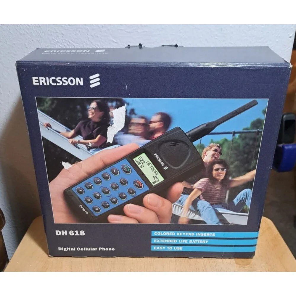 Ericsson DH 618 Cellphone in Original Box NOT TESTED AS IS