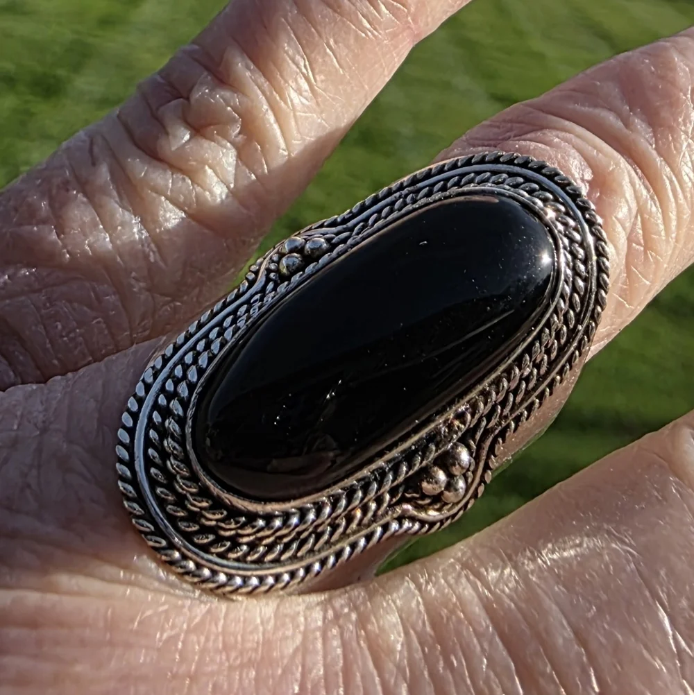Artisan snug accents