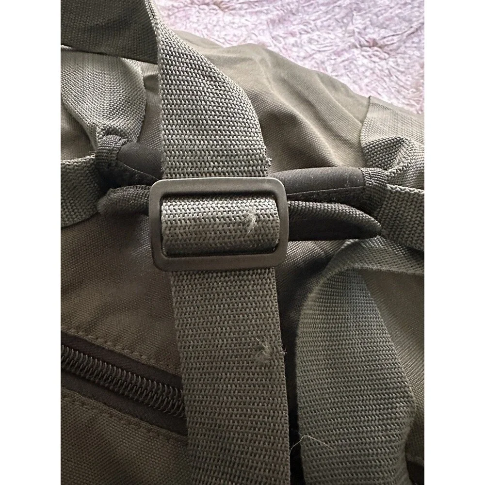 Camp Inn Vintage 3-Pocket Cargo Bag Olive Green Large Travel Duffel 314-048-007