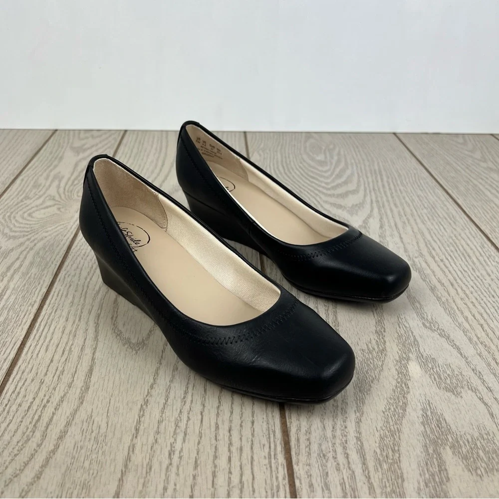 Life Stride Simply Comfort Groovy Wedge Slip On 7W Black Cowgirl $60