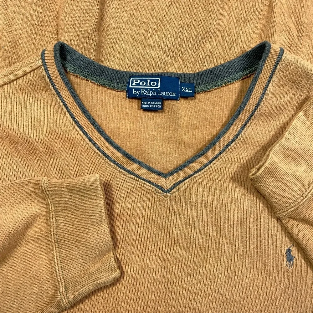 Polo Ralph Lauren includes item