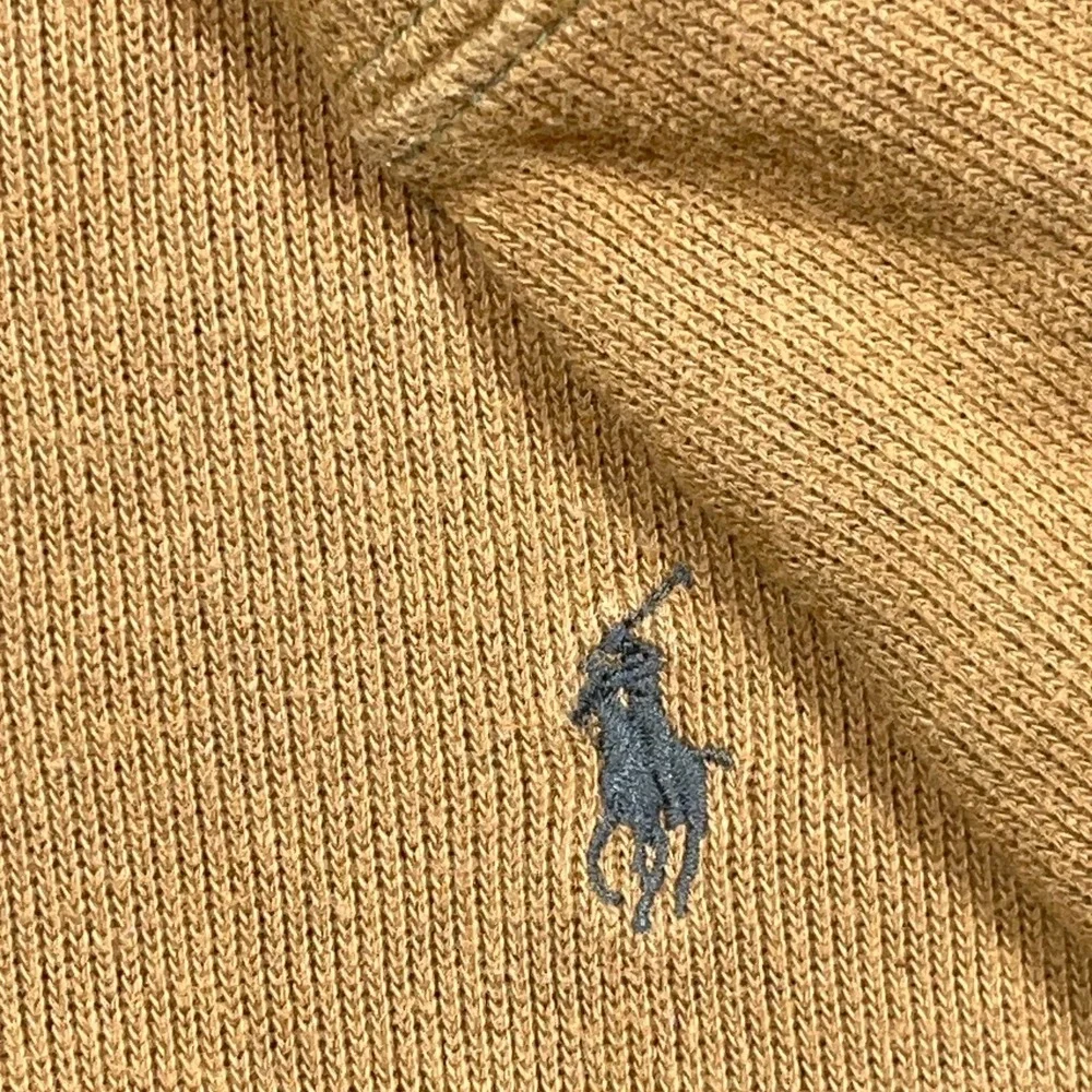Polo Ralph Lauren includes item