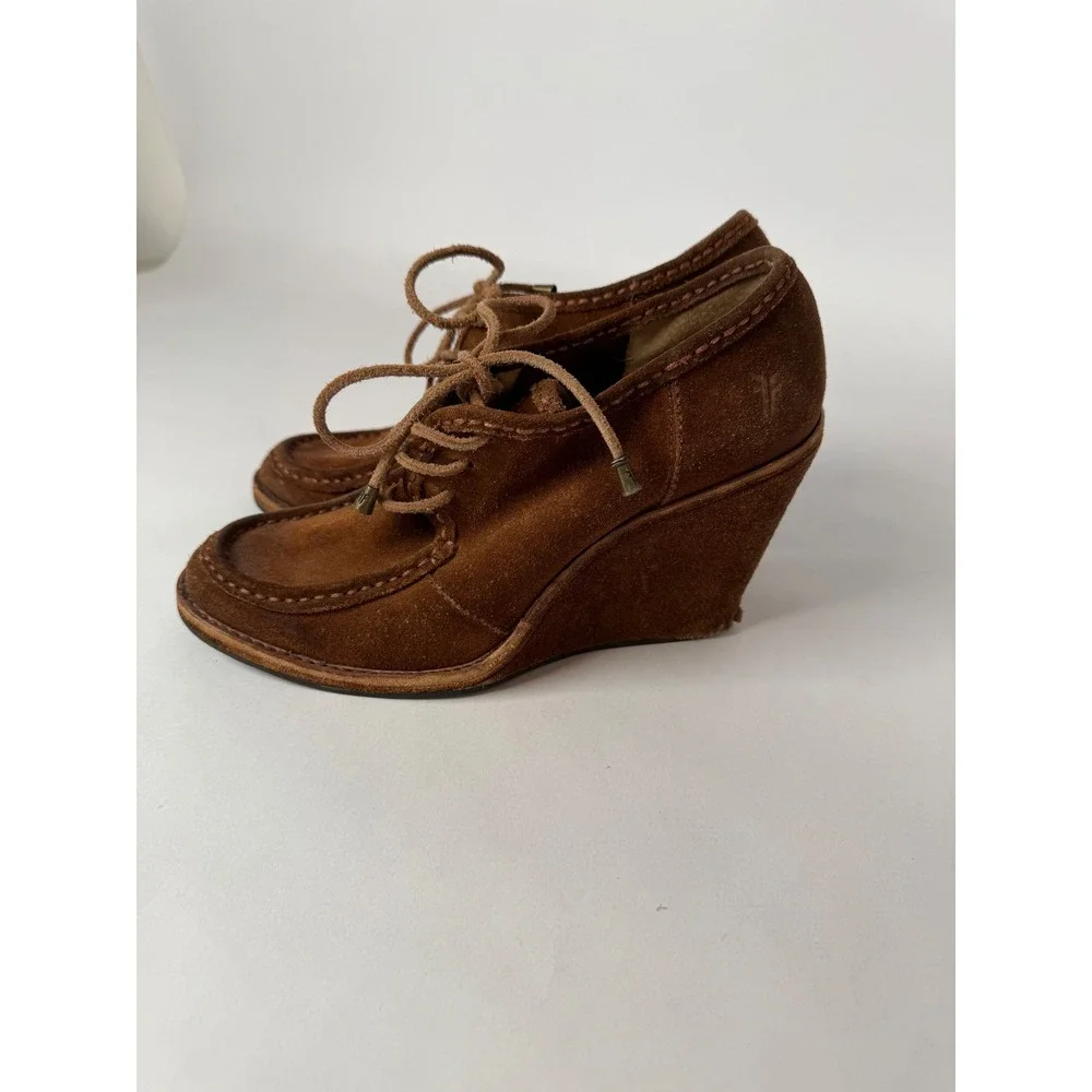Frye lace up