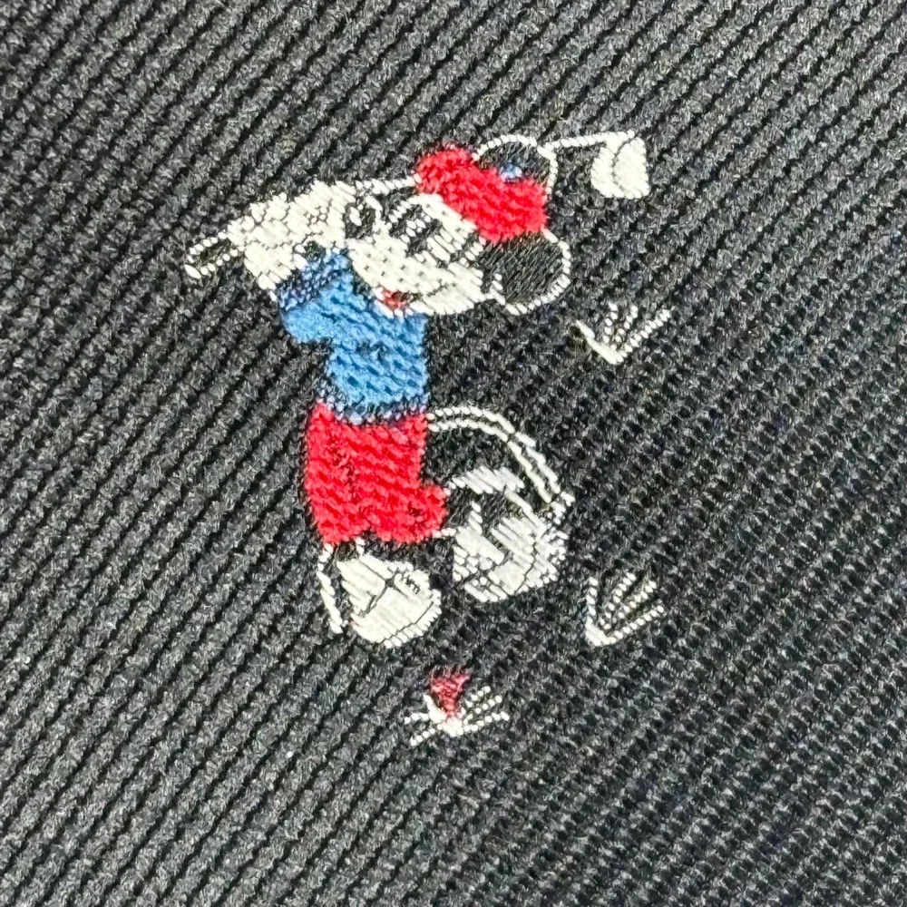 Cervantes this necktie