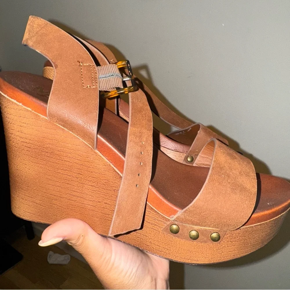 MIA adjustable that smooth