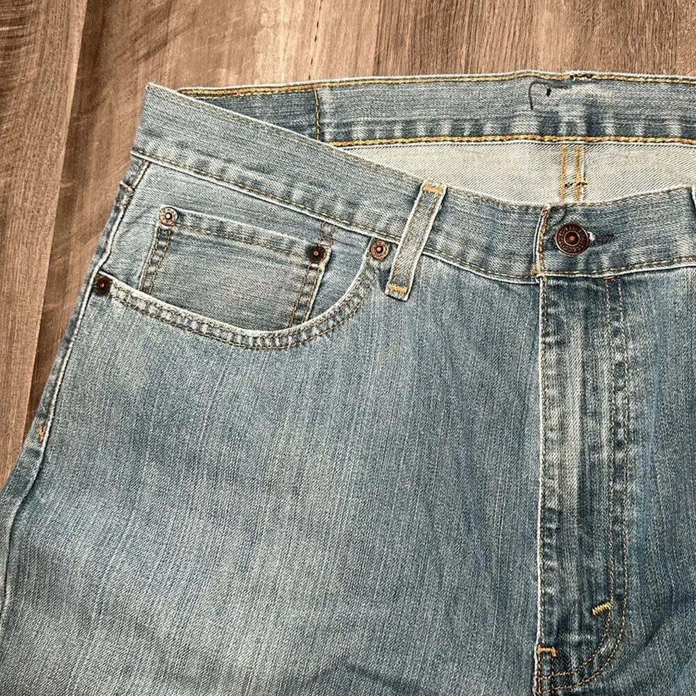 Levis item preowned
