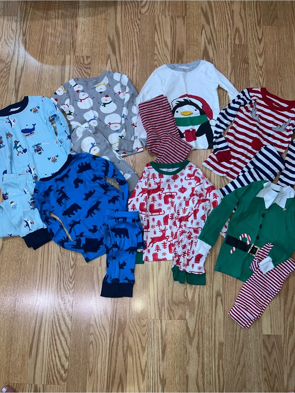 Carters sets festive