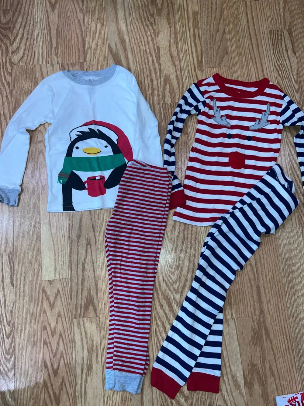 Carters sets festive