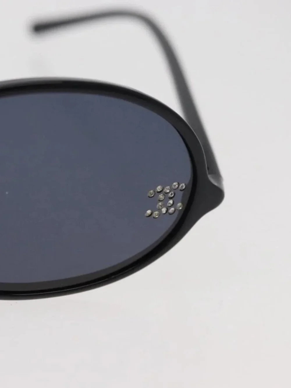 CHANEL brand	chanel color	black