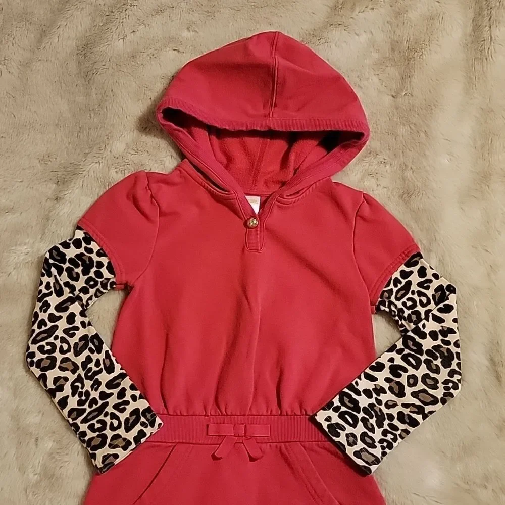 GYMBOREE RED SWEATSHIRT HOODED DRESS WITH LEOPARD PRINT SLEEVES, SIZE 6