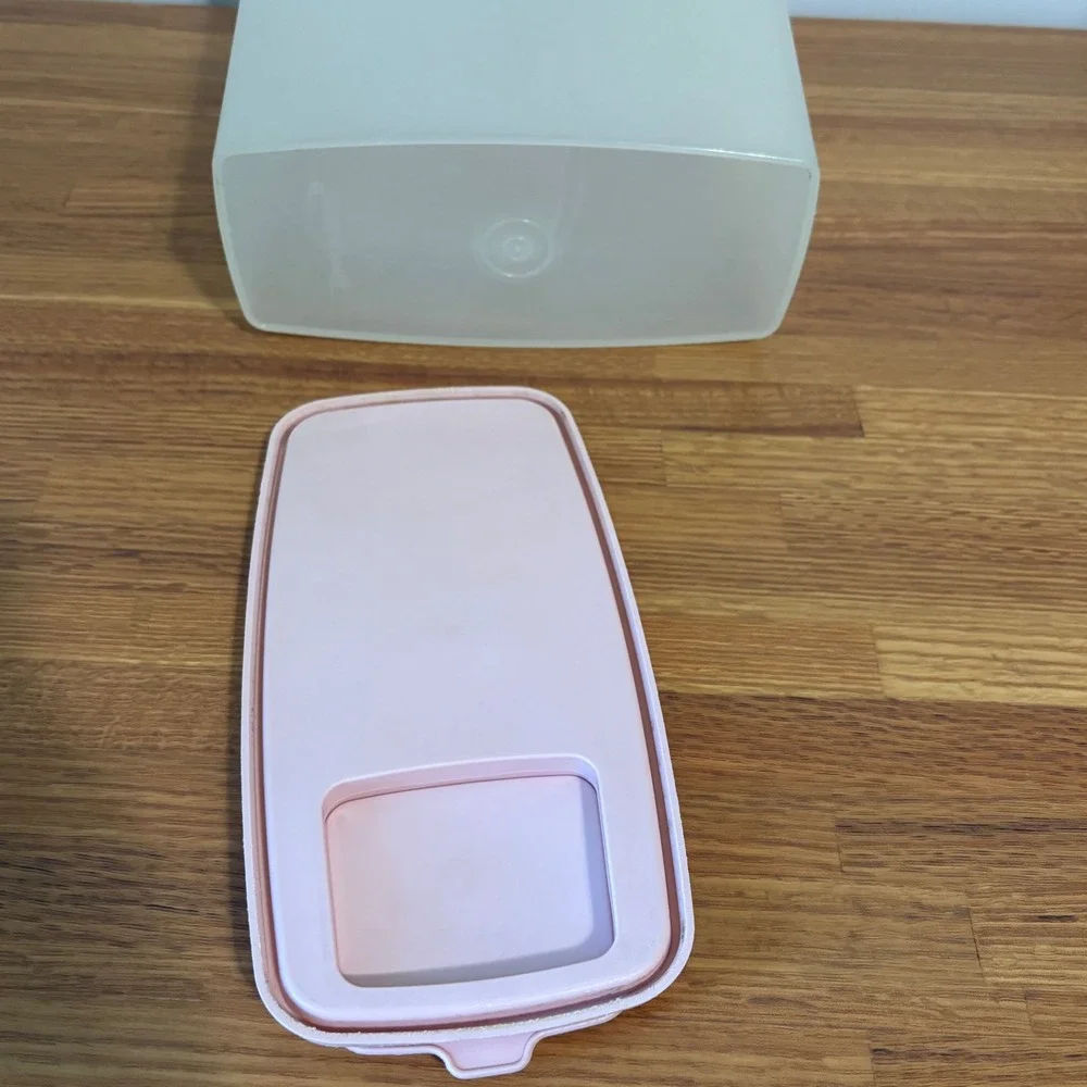 Vintage Tupperware‎ Store N Pour 13 Cup Cereal Keeper Pink Lid Clear Container
