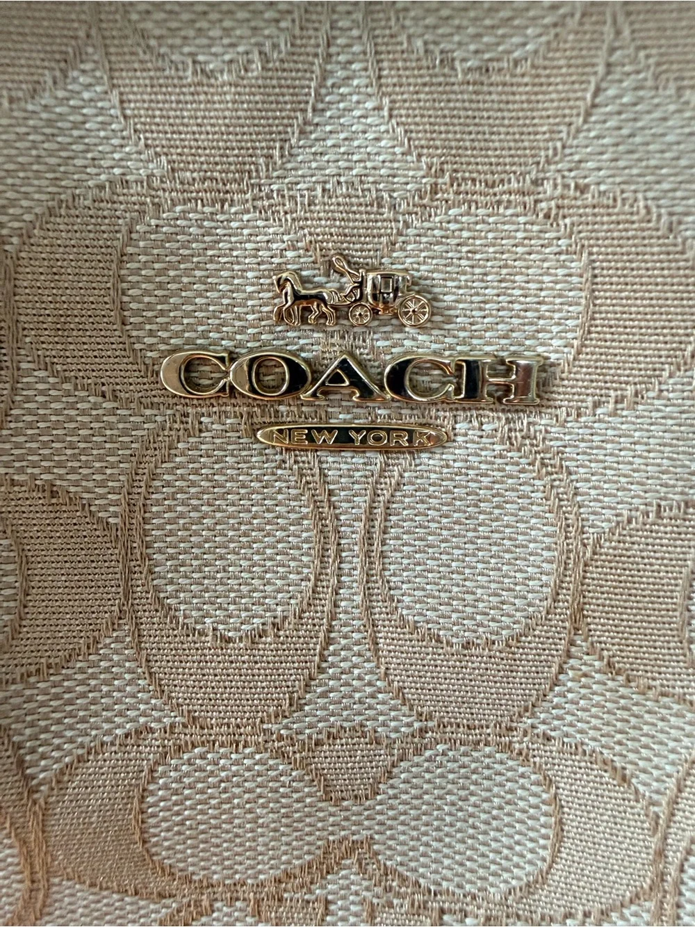 Coach light cream