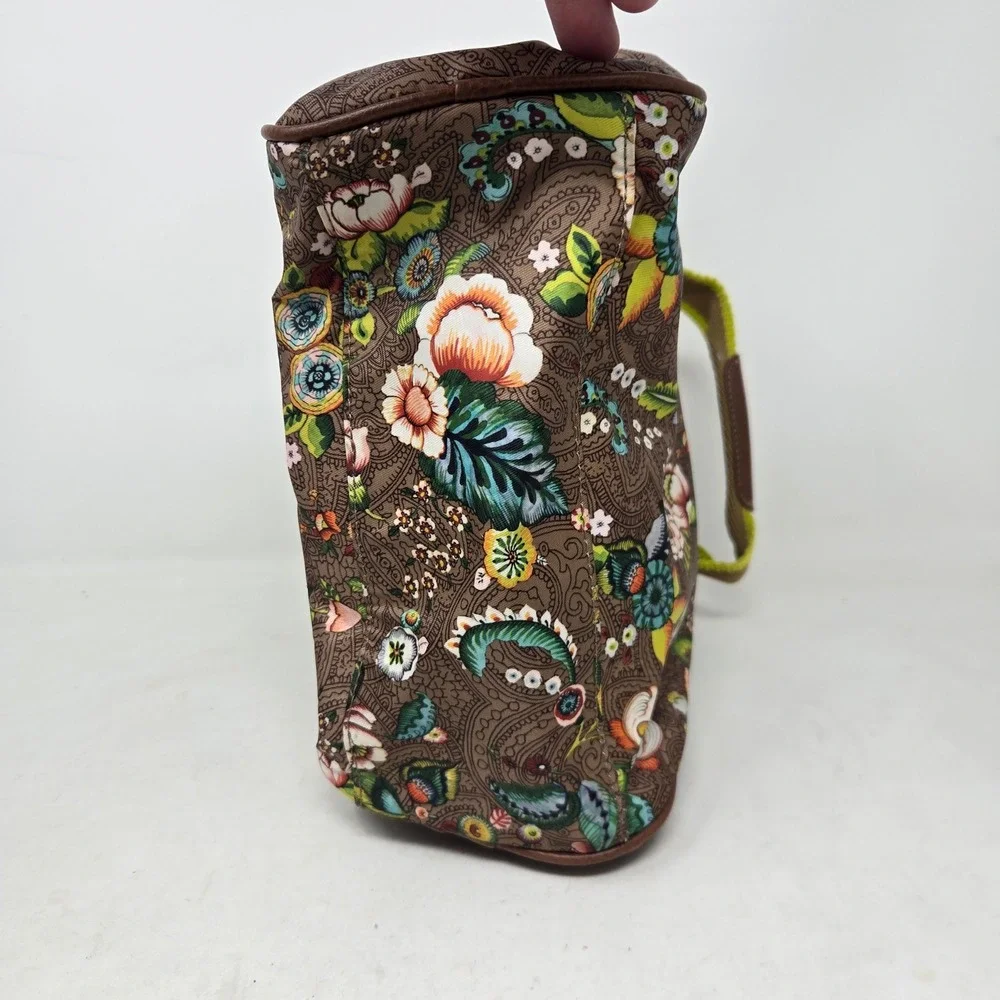 Oilily hanging toiletry
