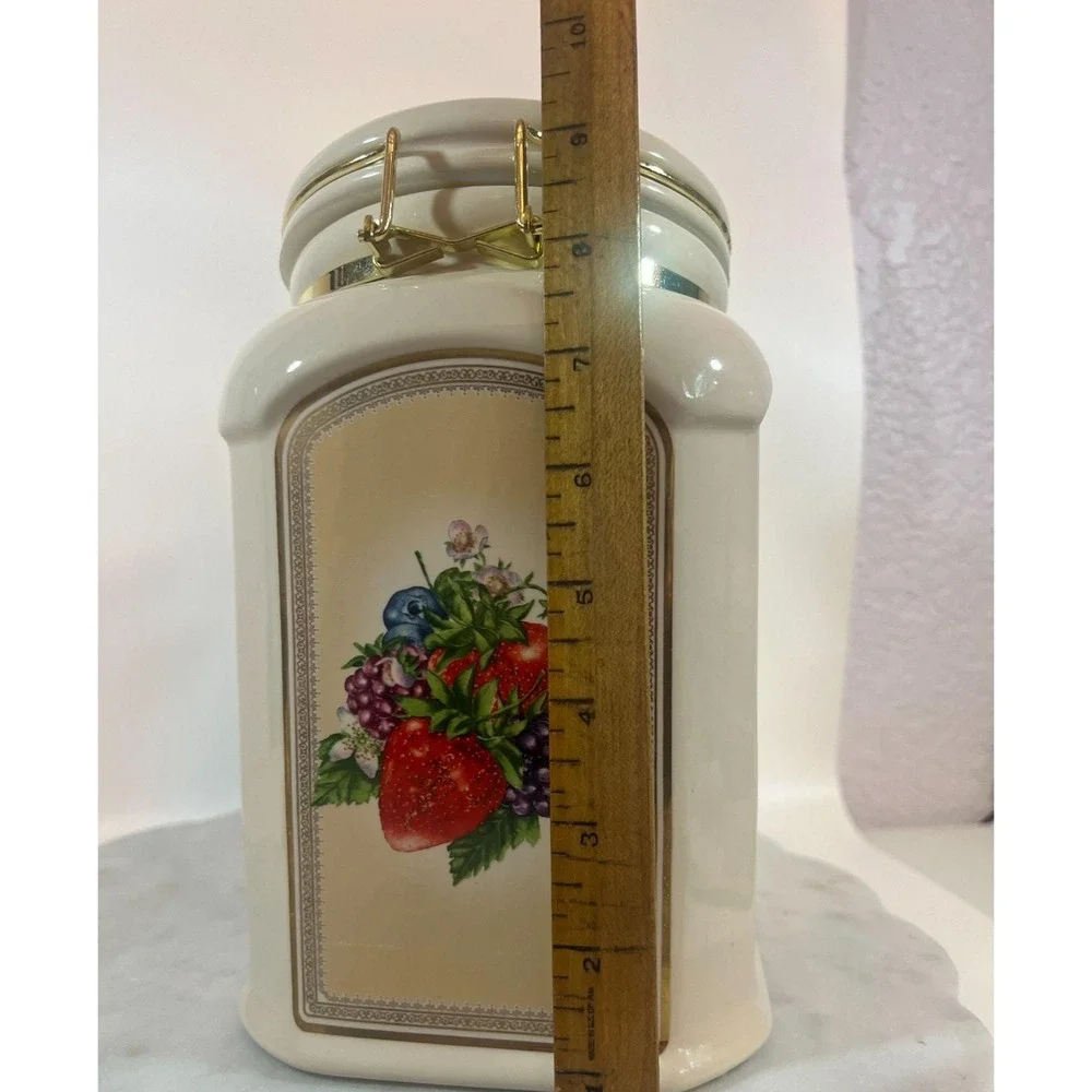 Vtg Lg Knotts Berry Farm Ceramic Canister‎ Cookie Jar Fruit Design Gold Accents