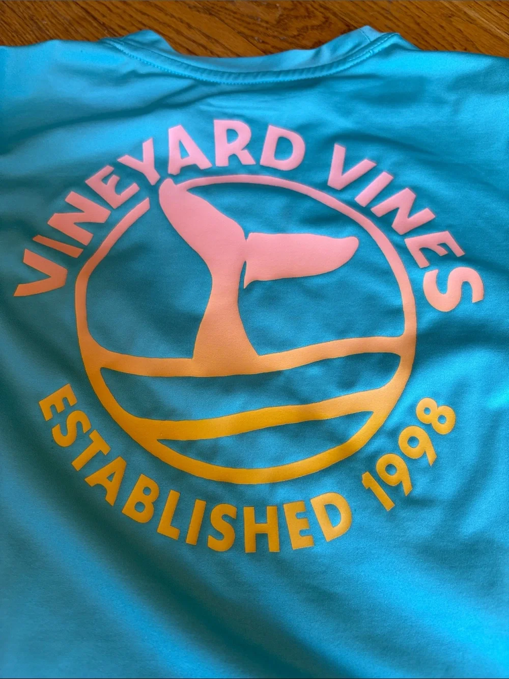 Vineyard Vines logo wear performance
