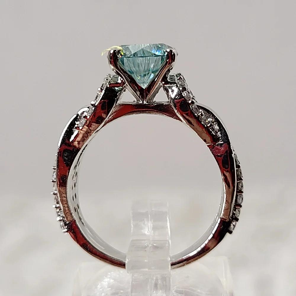 Moissanite gorgeous pale
