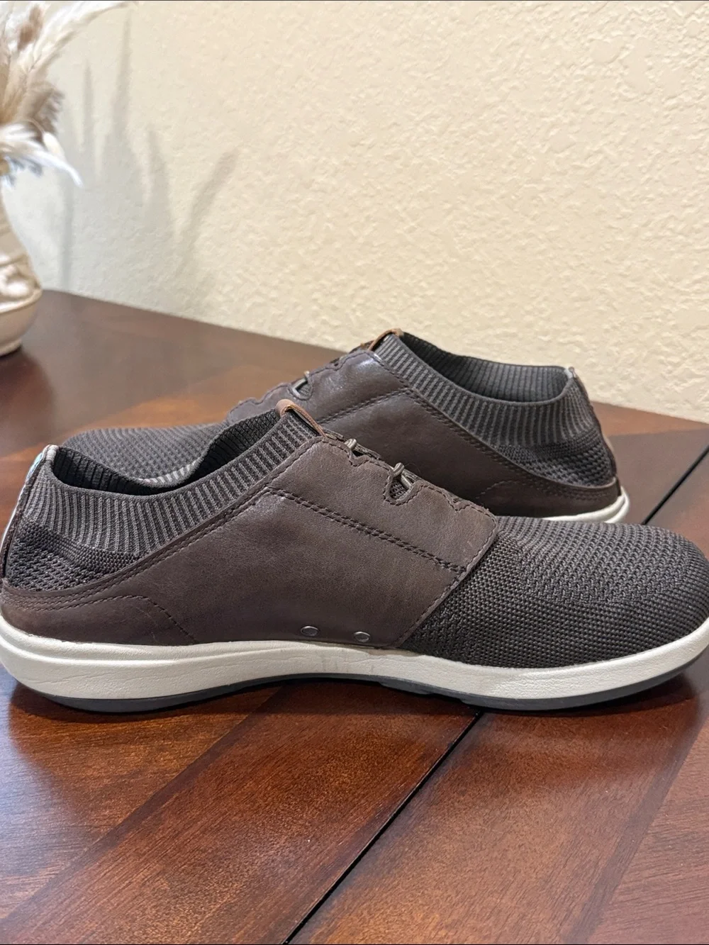 OluKai Men's Makia Ulana Cushioned Lightweight Brown Leather Textile Loafers