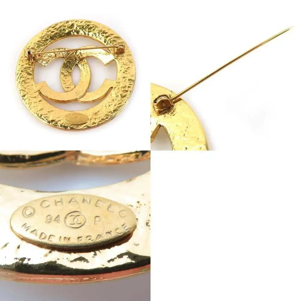 CHANEL gold logo