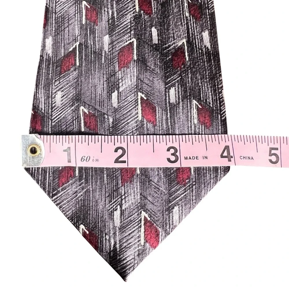 Pierre Cardin measurements width
