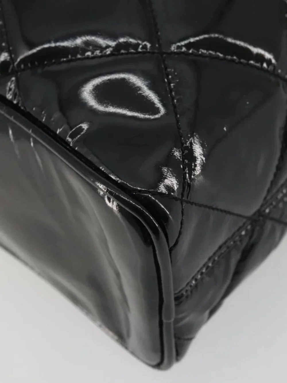 CHANEL brand	chanel color	black